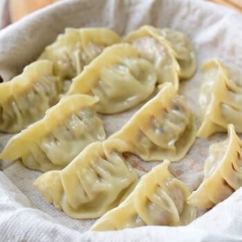 Steamed Korean mandu (dumplings)