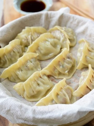 Steamed Korean mandu (dumplings)