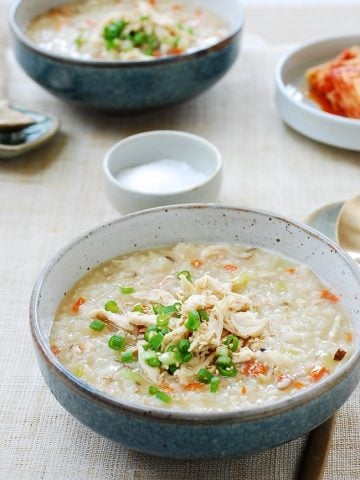 Dakjuk (Korean chicken porridge)