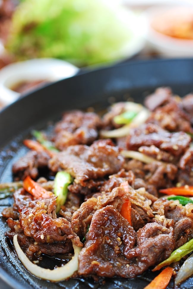 Bulgogi (Korean BBQ Beef) Przepis | Korean Bapsang | Dancing Rainbow