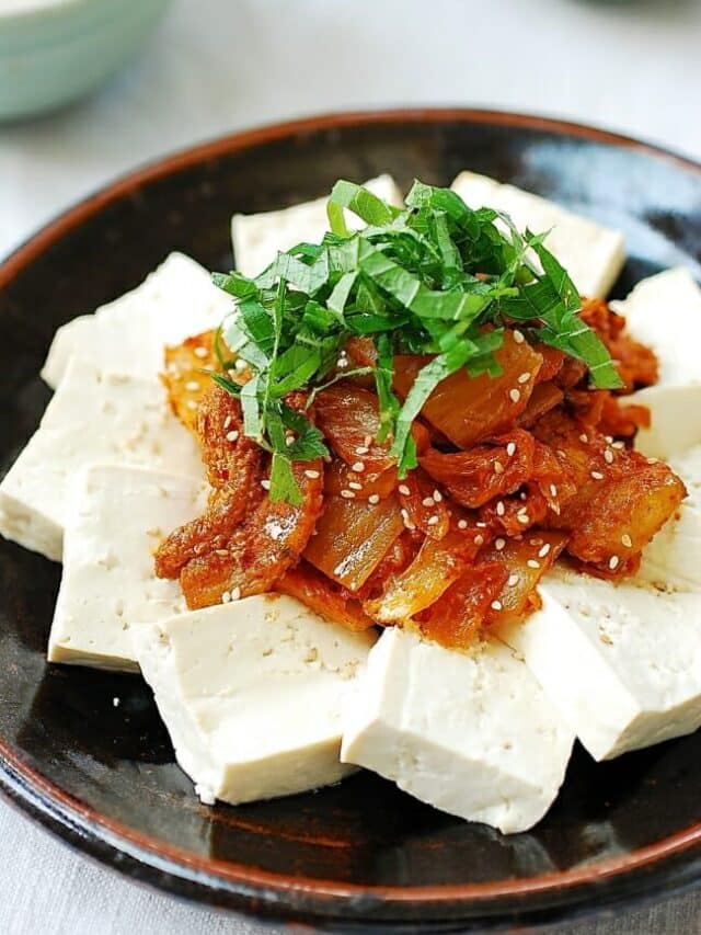 Tofu with Stir-fried Kimchi and Pork