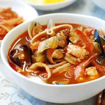 DSC 0085 1 350x350 - Jjamppong (Spicy Seafood Noodle Soup)