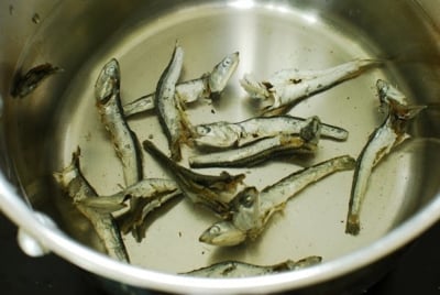 Anchovy 2BBroth 2B4 e1570425678384 - Anchovy Broth for Korean Cooking