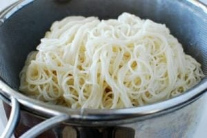 kimchi bibim guksu (spicy cold noodles)