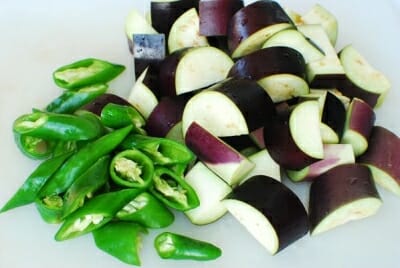 gaji 2Bbokkeum 2B1 e1534993636485 - Gaji Bokkeum (Spicy Stir-fried Eggplants)