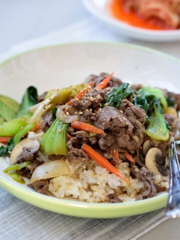 Bulgogi rice bowl with vegetables