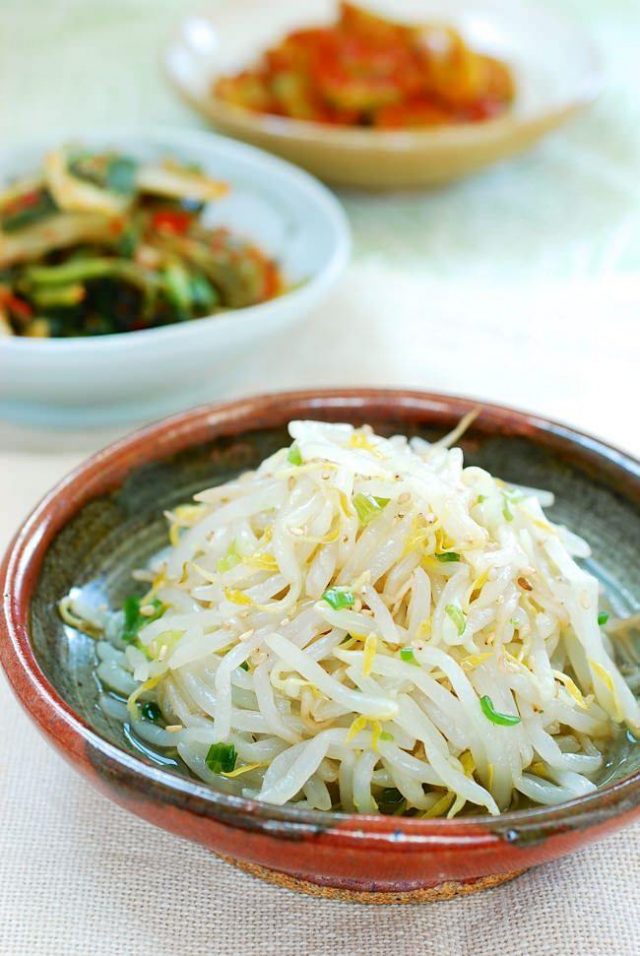 Sukju Namul (Seasoned Mung Bean Sprouts) Korean Bapsang