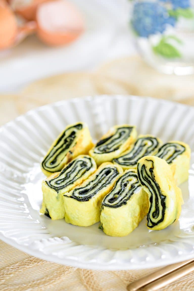 Gyeran mari (rolled omelette with seaweed) Korean rolled omelette with seaweed sheet