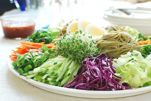 Jaengban guksu - Jaengban Guksu (Cold Noodles and Vegetables)