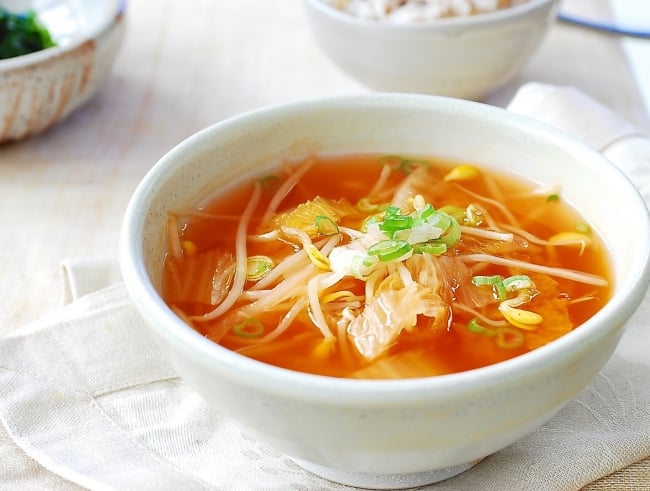 DSC 2004 2 e1484580293881 - 15 Korean Soup Recipes