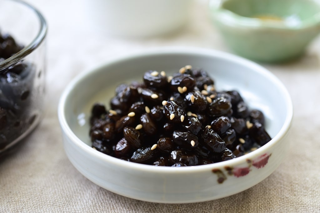 Kongjang (Soy Braised Soybeans) Korean Bapsang