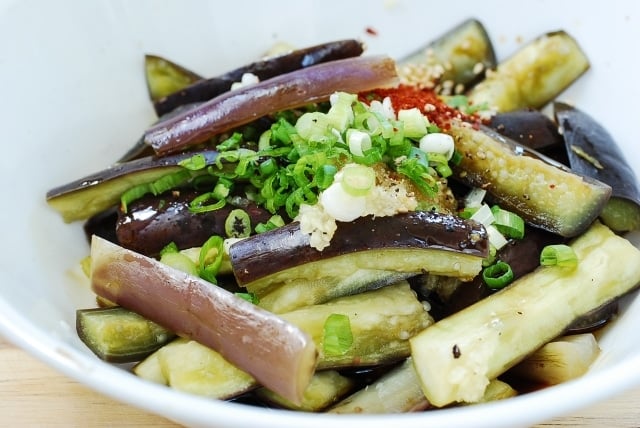 DSC 0044 640x428 - Gaji Namul (Steamed Eggplant Side Dish)