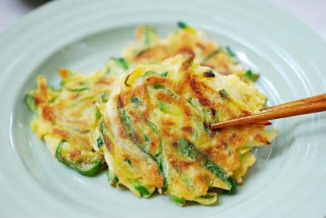 DSC 0295 e1534910431144 - Hobak Buchim (Zucchini Pancakes)