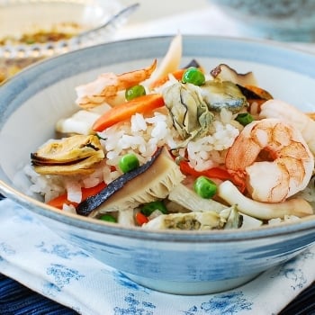 Assorted seafood cooked with rice