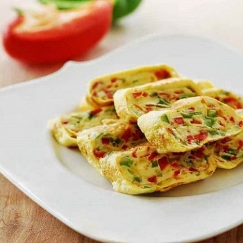 Gyeran mari recipe 350x350 - Gyeran Mari (Rolled Omelette) with Bell Peppers