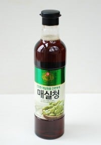 Maesilcheong (Green Plum Syrup)