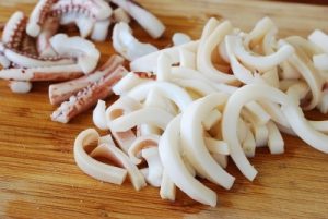 boiled squid cut into bite sizes