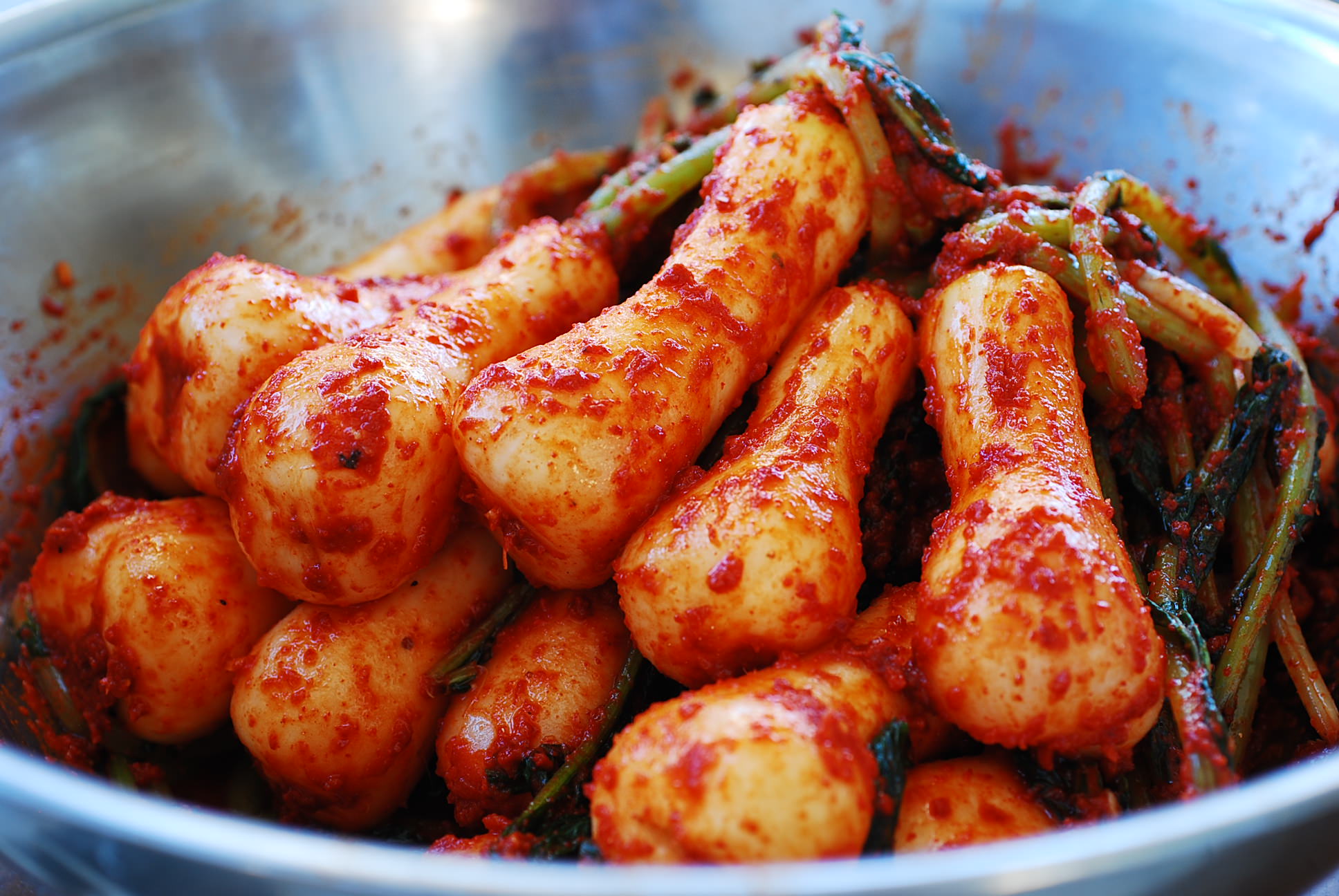 Chonggak Kimchi (Ponytail Radish Kimchi)