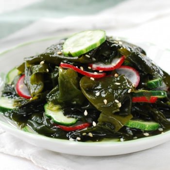 Miyeok muchim (seaweed salad)