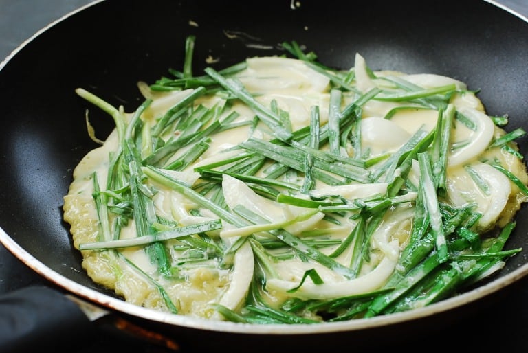 DSC 0437 768x514 - Buchujeon (Garlic Chive Pancakes)