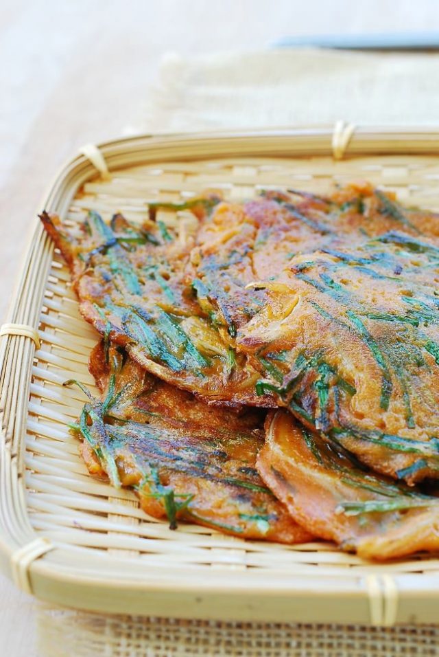 Buchujeon (Korean Pancakes Made with Garlic Chives)