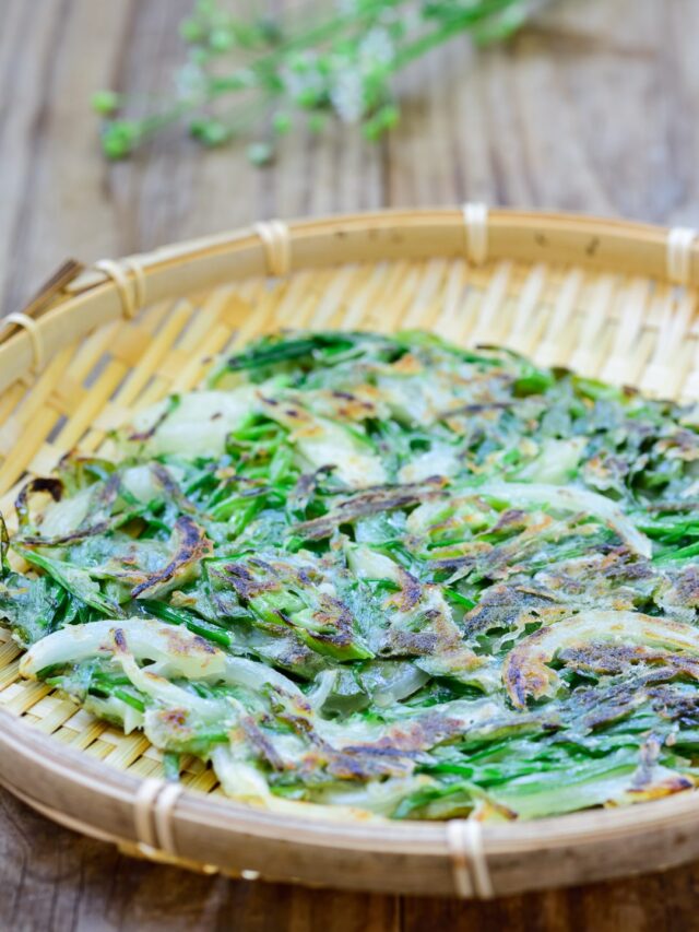 Buchujeon (Garlic Chive Pancakes) Korean Bapsang