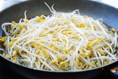 Kongnamul Japchae (Japchae with soybean sprouts