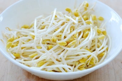 Kongnamul (soybean sprouts)