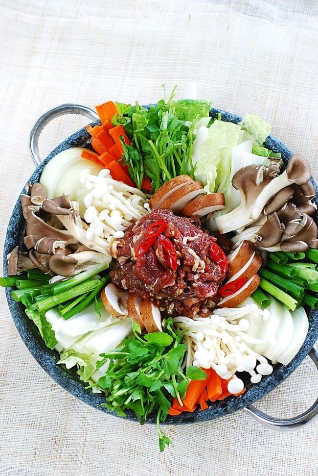 Bulgogi Hot Pot with Glass Noodles (Bulgogi Jeongol) - Kimchimari