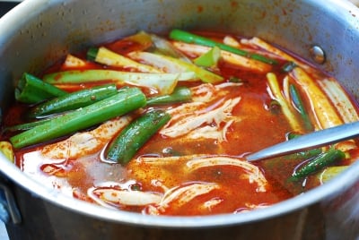 Dakgaejang (Spicy chicken soup)