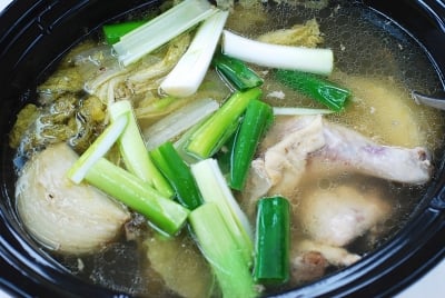 Slow cooker chicken soup with napa cabbage