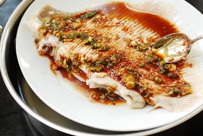 Hongeojjim (steamed skate wing)