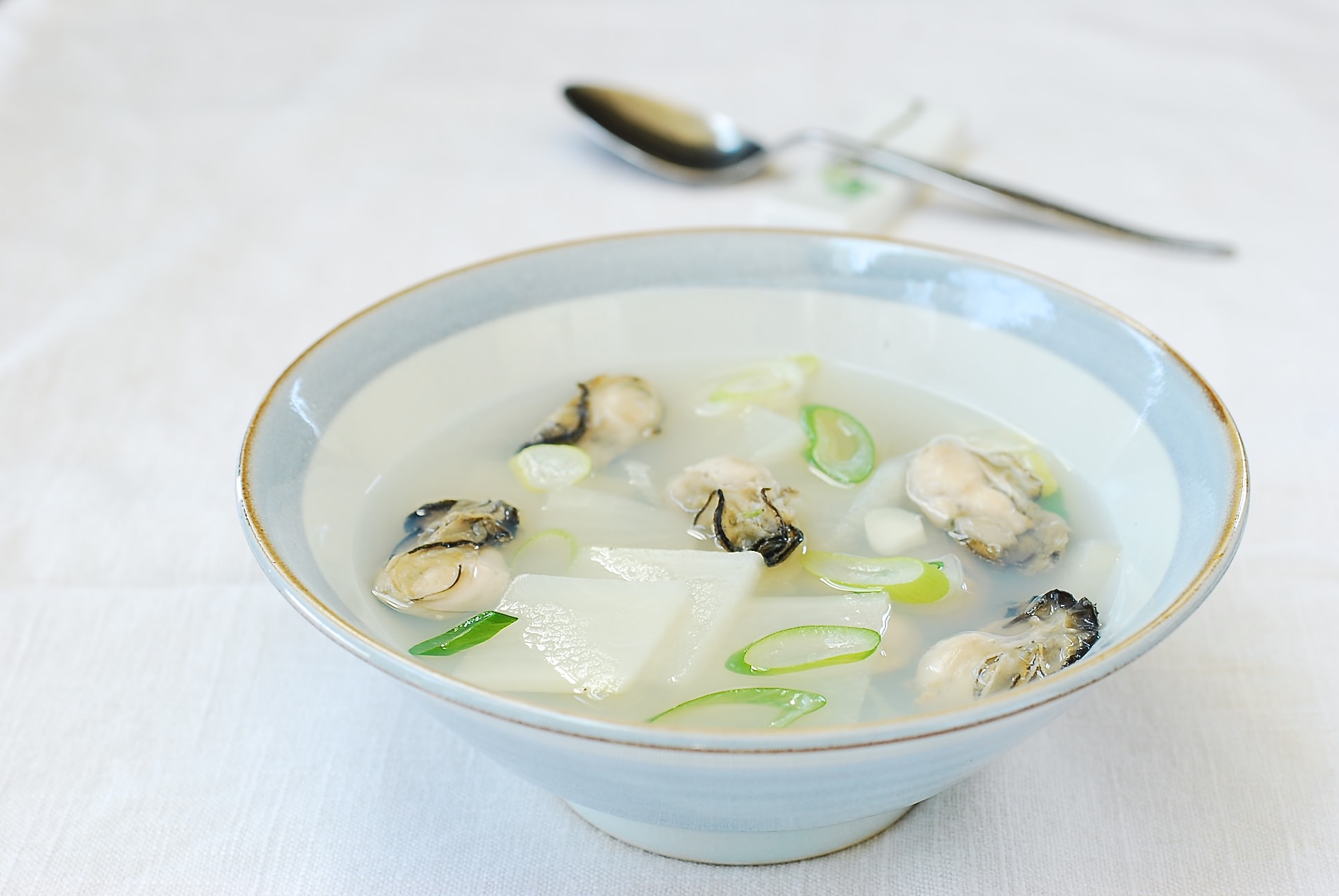 Gulguk (Oyster Soup)