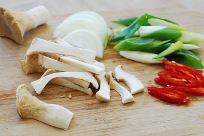 Spicy braised tofu (Dubu jorim)