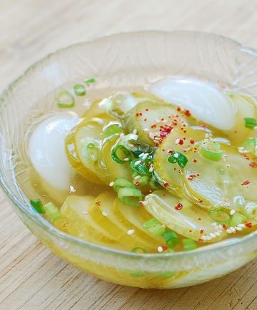 Oiji (Korean Pickled Cucumbers)