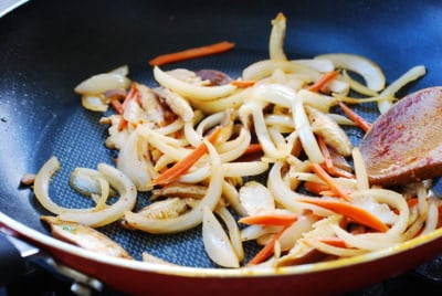 DSC 2476 e1507686496204 - Spicy Seafood Japchae