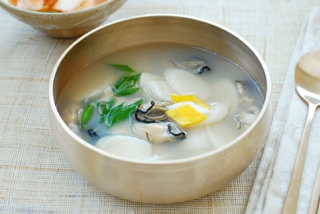 Gul Tteokguk (Oyster Rice Cake Soup) - Korean Bapsang