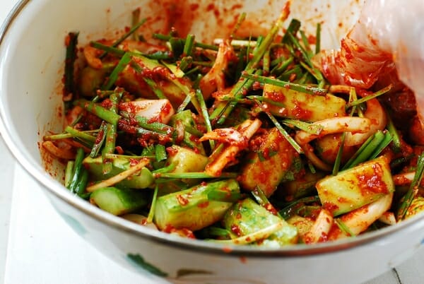 DSC 0023 600x402 - Cucumber Kimchi (Oi Kimchi)