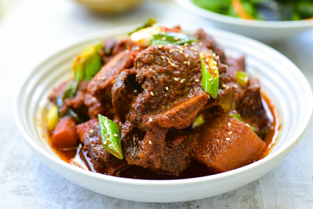 Instant Pot Spicy Galbijjim (Braised Short Ribs) Korean Bapsang