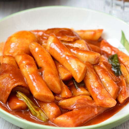 Tteokbokki (Spicy Korean Rice Cakes) - The Forked Spoon