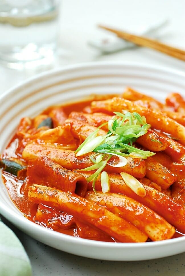 Spicy Stir-fried Rice Cakes | 15 Easy Korean Recipes Perfect For Cold Evening