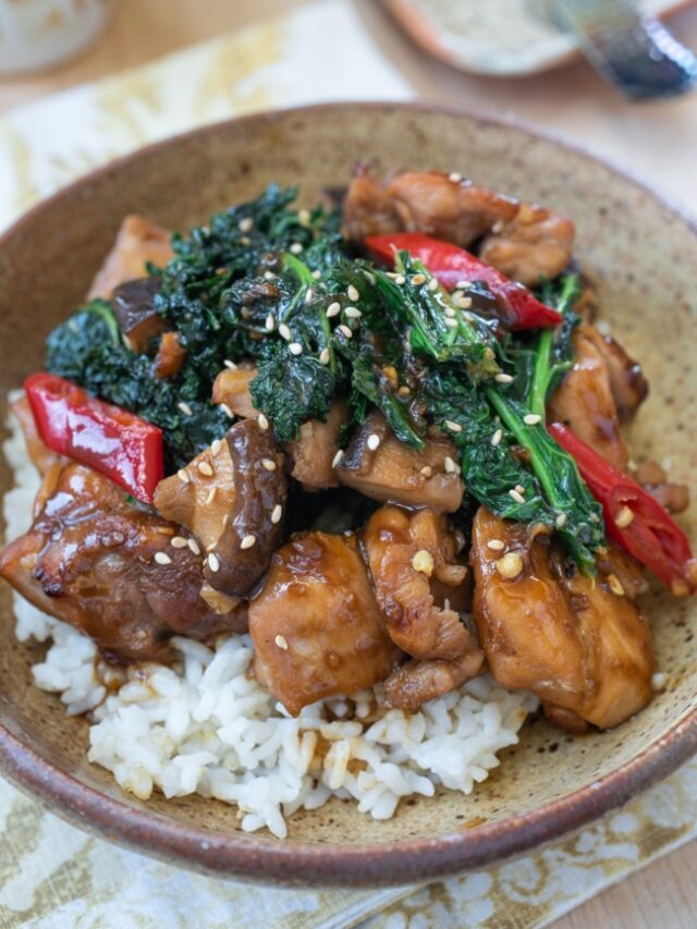 Chicken Stir Fry with Kale and Mushrooms