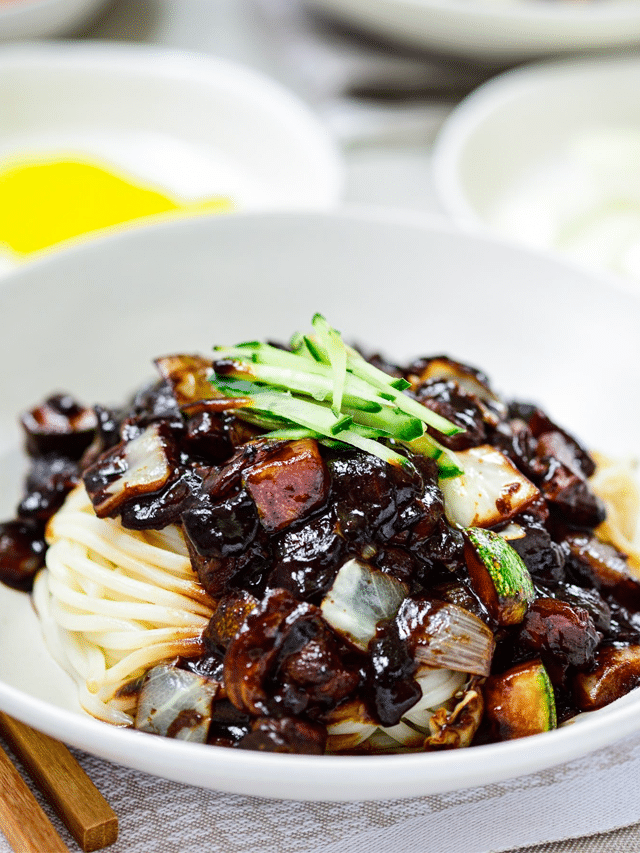 Jajangmyeon (Noodles in Black Bean Sauce) Korean Bapsang