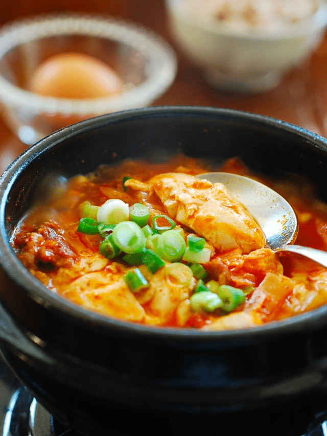 Kimchi Soondubu Jjigae (Soft Tofu Stew) Korean Bapsang