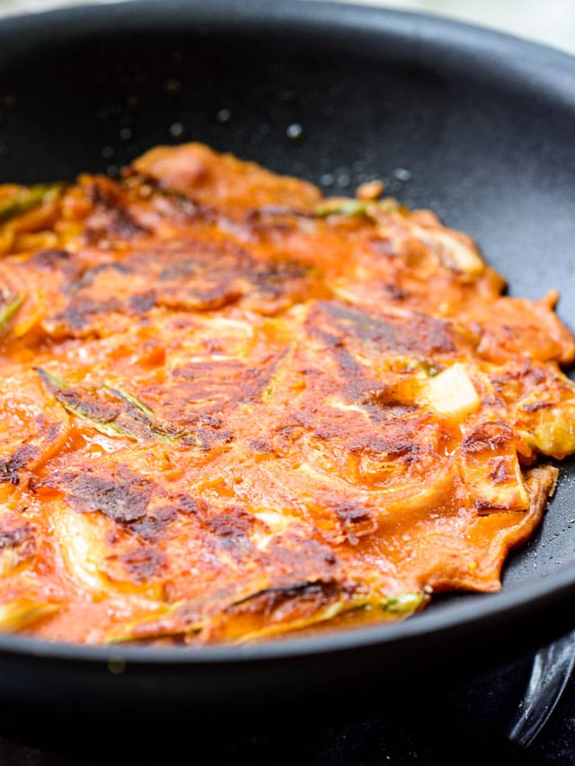 Kimchijeon (Kimchi Pancake) Korean Bapsang